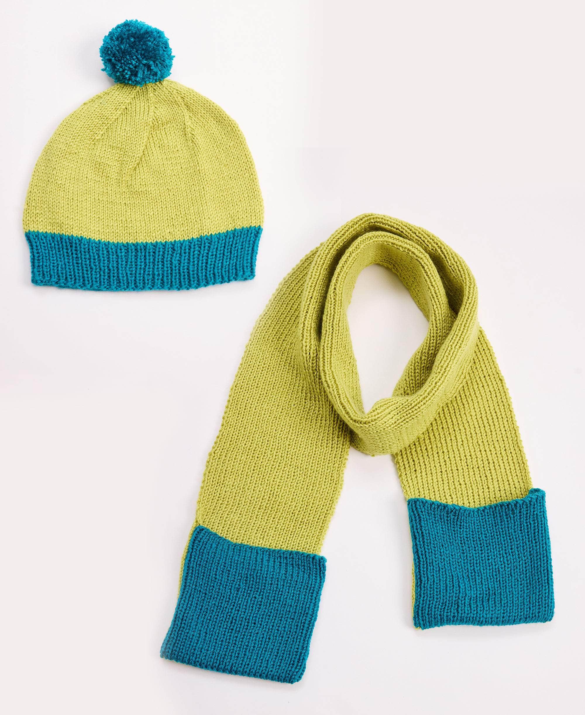 Simple Stitch Knit Scarf and Hat Kit - Image 8